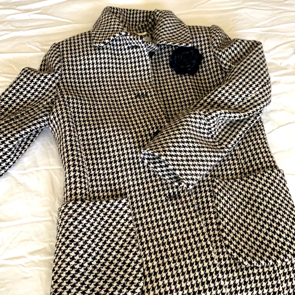 Larry Levine coat. EUC size M